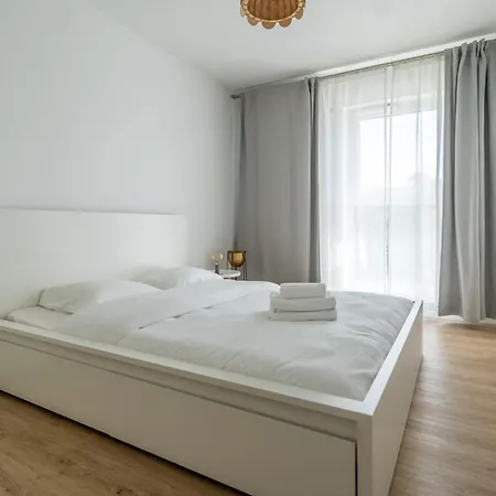 Apartamento Park Slaski Charming By Bookinghost