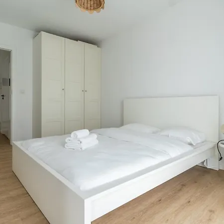 Park Slaski Charming By Bookinghost